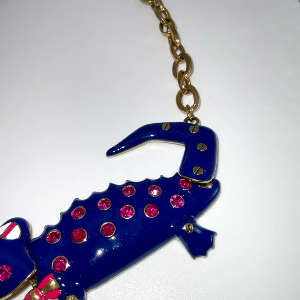 BETSEY JOHNSON NECKLACE - Picture 3 of 6
